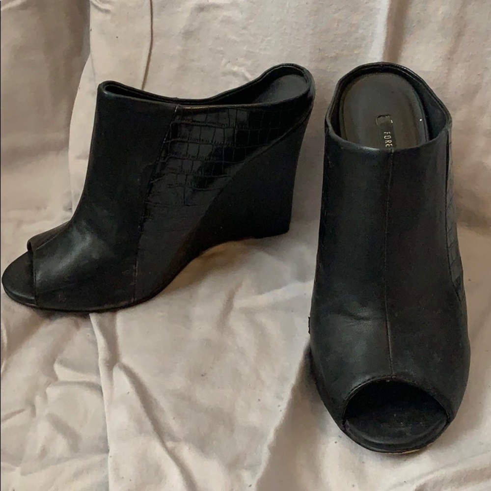 Black peep toe wedges